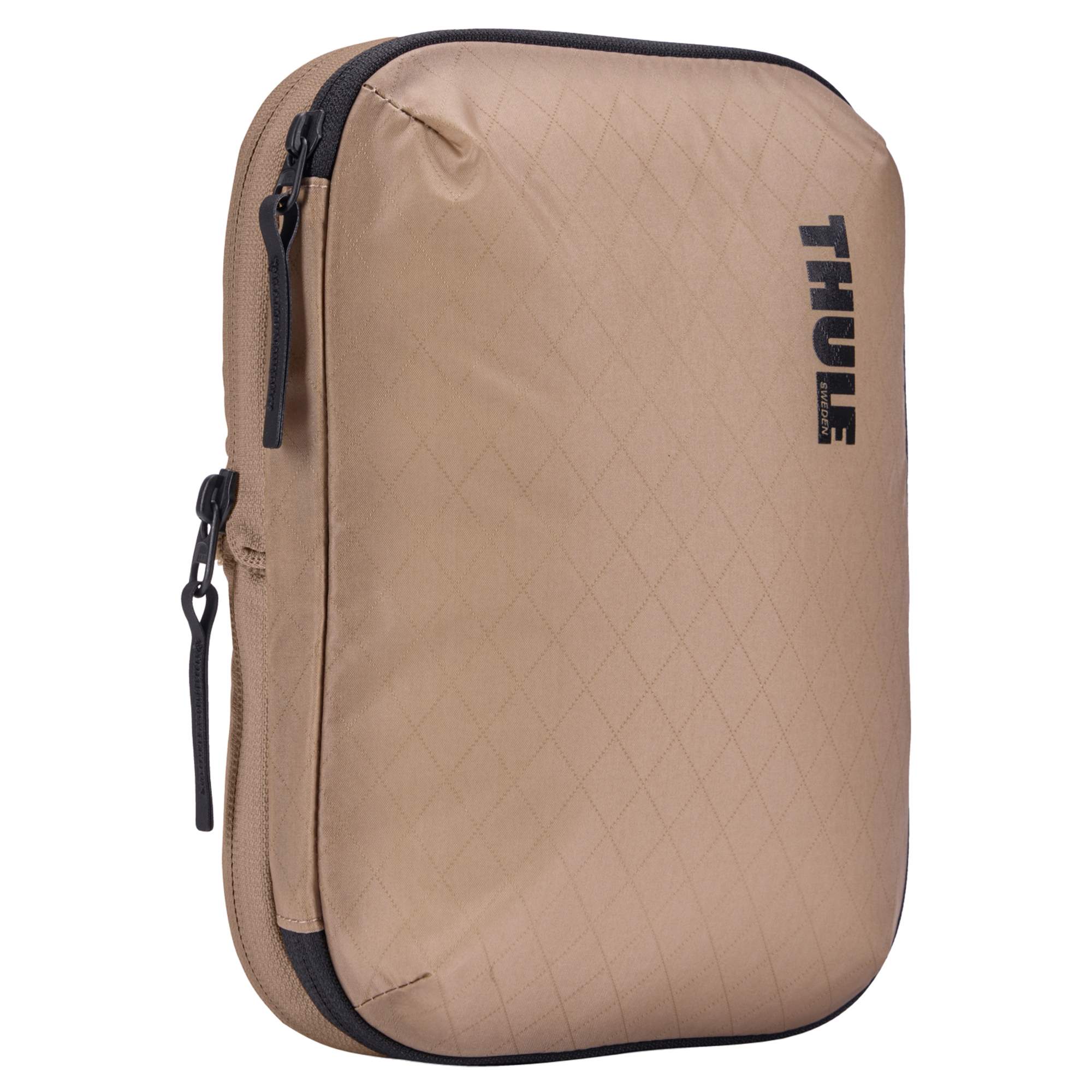 Klein & komprimierbar Mit dem Compression Packing Cube Small - Gentle Beige hast du dank der Kompressionsfunktion flexiblen Stauraum