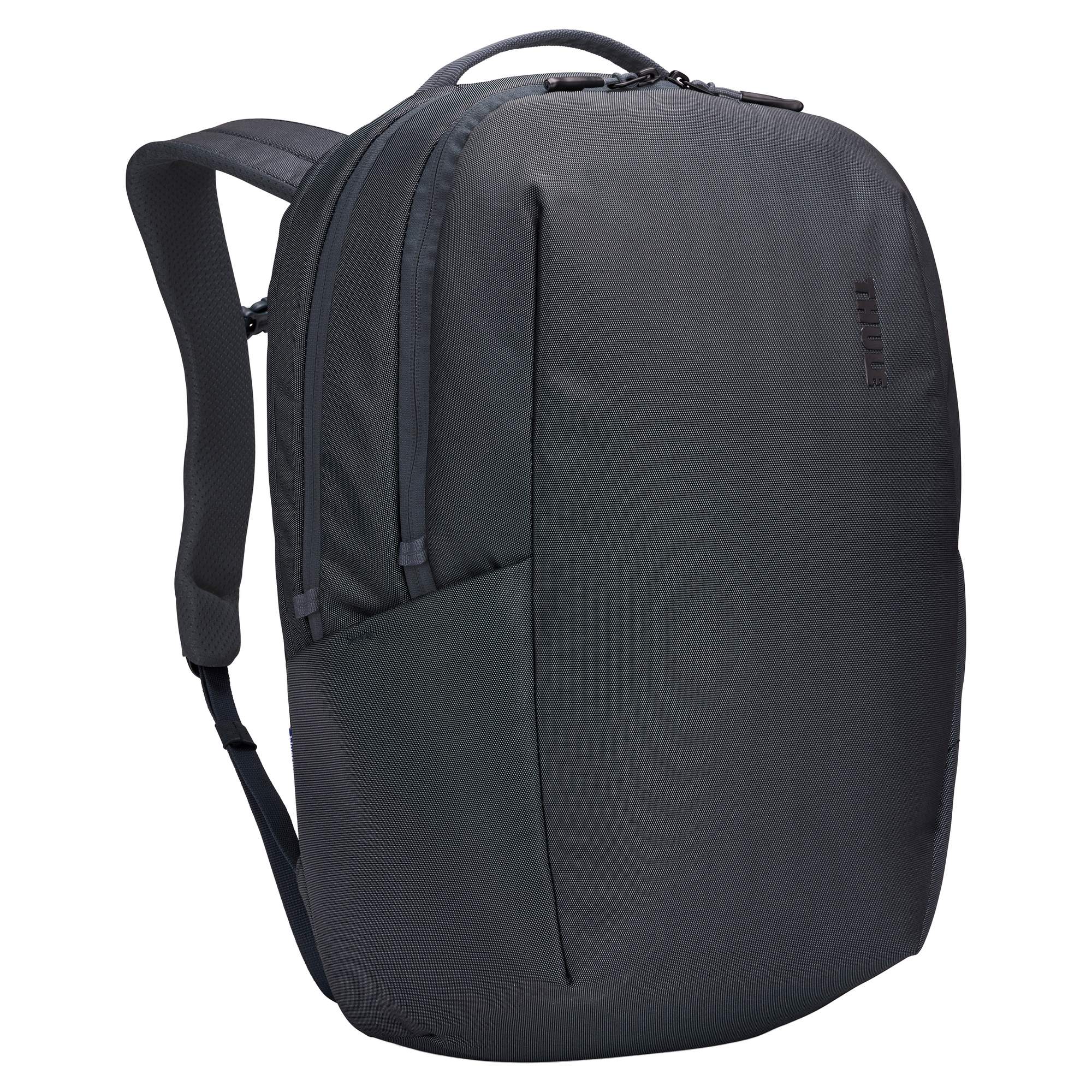 Vielseitiger Rucksack für moderne Reisende Thule hat das charakteristische Material und die auffällig schlichte Ästhetik noch besser gemacht: mit einer überarbeiteten Silhouette und zwei beeindruckenden neuen Farben. Aber dieser Rucksack sieht nicht nur gut aus. Das Organizer-System innen und die gepolsterten Laptop- und Tablet-Hüllen sorgen für eine sichere und ordentliche Aufbewahrung deiner Elektronik und anderer wichtiger Gegenstände. Dank gepolstertem